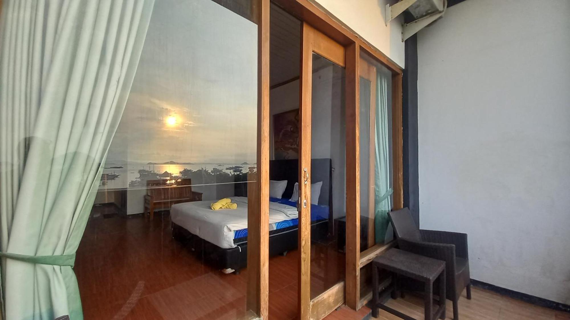 Dc Hotel & Hostel Labuan Bajo Exteriér fotografie